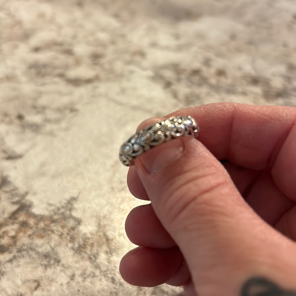 Beautiful John Hardy sterling ring sz 8.